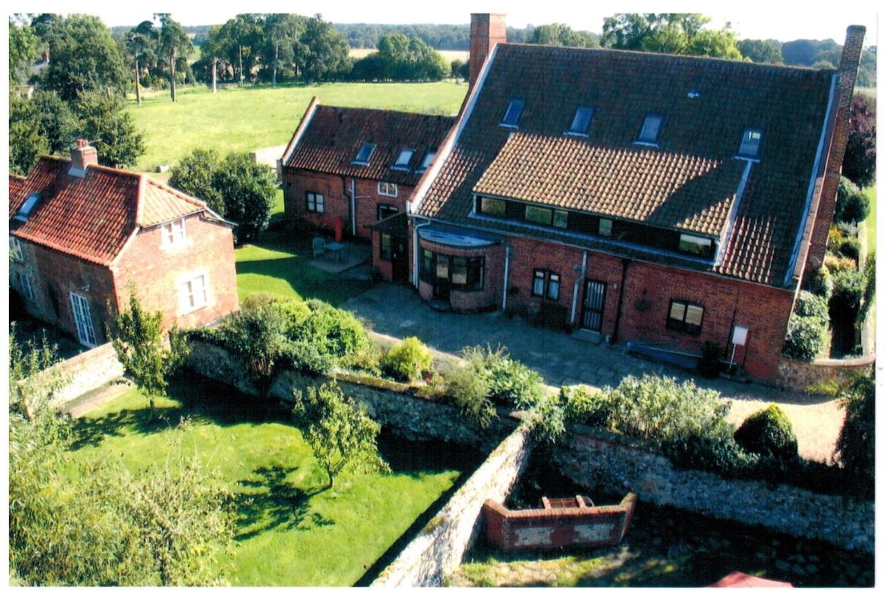 Dairy Cottage Cockley Cley Екстериор снимка